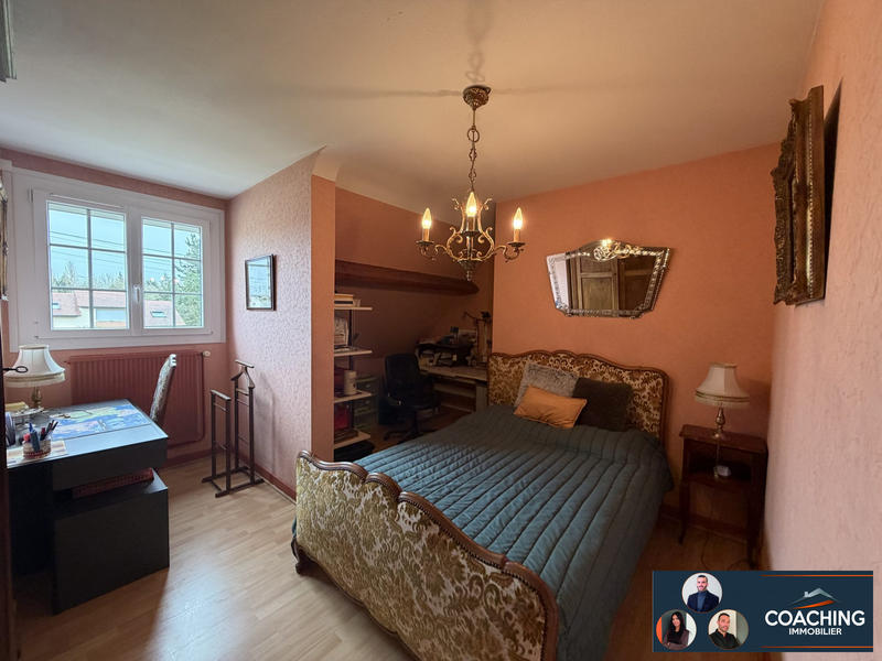 Maison - 217 m² - 8 pièces