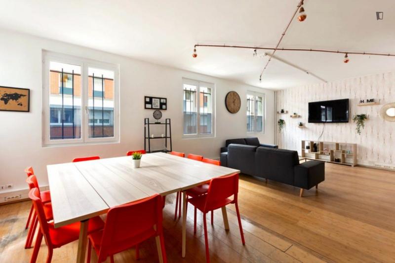 Chambre - 20 m² - 11 pièces