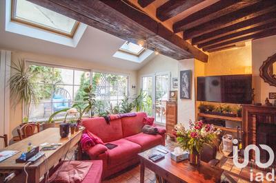 Maison - 285 m² - 9 pièces