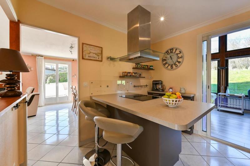 Maison traditionnelle - 158 m² - 7 pièces