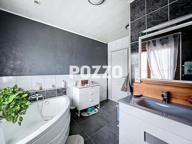 Maison - 133 m² - 6 pièces