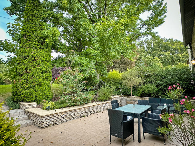 Demeure - 450 m² - 10 pièces