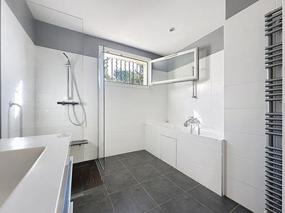 Maison - 250 m² - 10 pièces