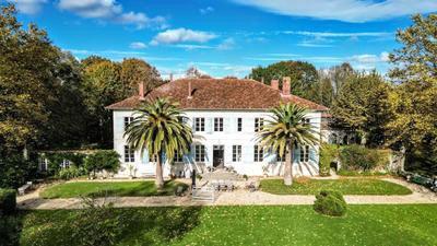 Propriété - 700 m² - 13 pièces