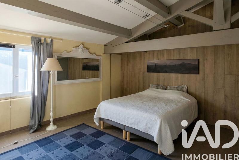 Maison - 348 m² - 12 pièces