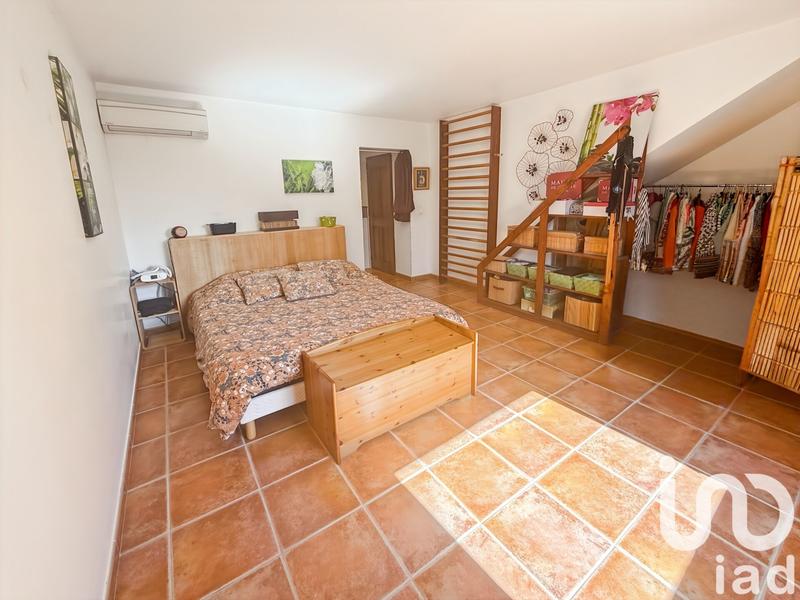 Maison - 300 m² - 6 pièces