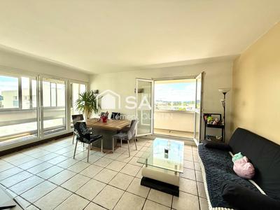 Appartement - 80 m² - 4 pièces