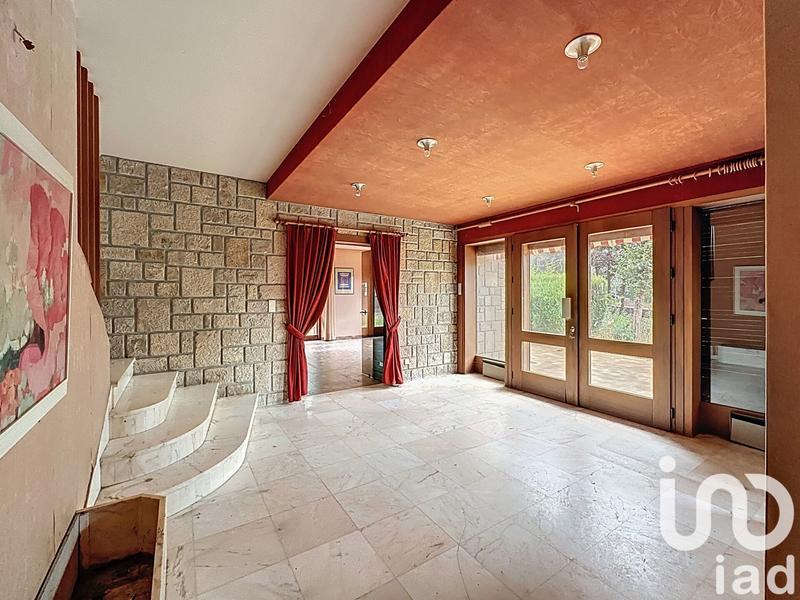 Maison - 272 m² - 11 pièces