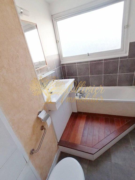 Pavillon - 100 m² - 6 pièces