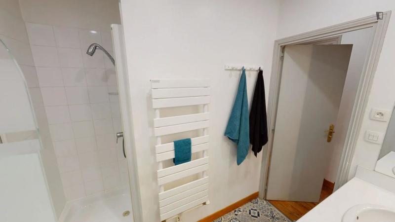 Chambre - 16 m² - 5 pièces