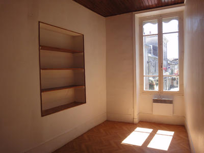 Appartement - 94 m² - 4 pièces