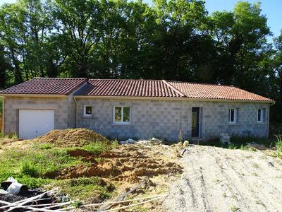 Maison - 96 m² - 4 pièces