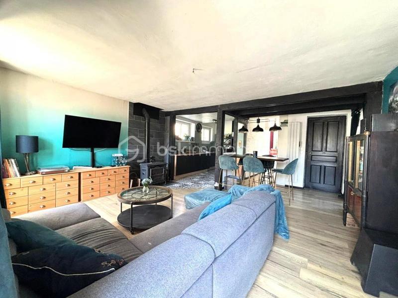 Demeure - 161 m² - 5 pièces