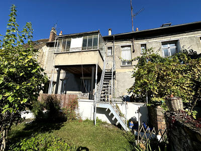 Appartement - 122 m² - 3 pièces