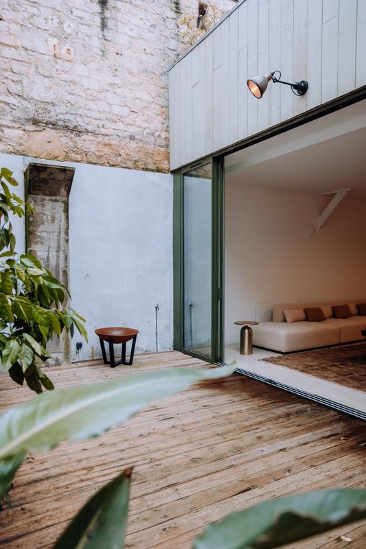 Loft - 168 m² - 5 pièces