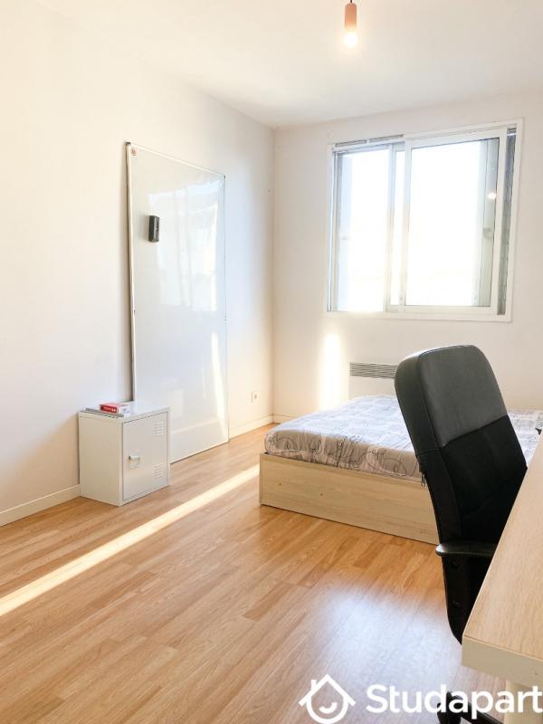 Chambre - 15 m² - 1 pièce