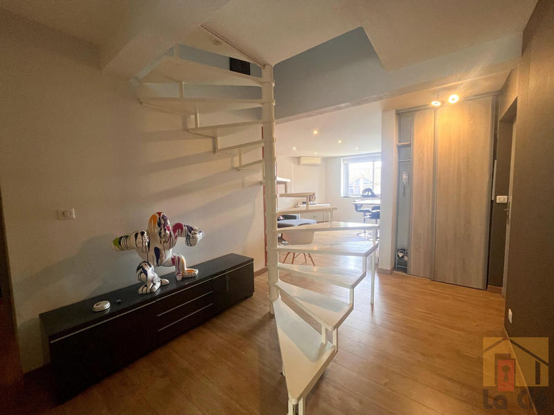 Appartement - 106 m² - 5 pièces