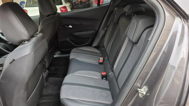 Peugeot 2008 II 1.5 BlueHDi 130 Eat8 Allure