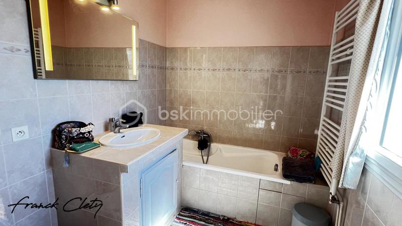 Villa - 180 m² - 7 pièces