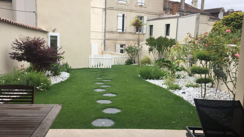 Maison - 256 m² - 9 pièces