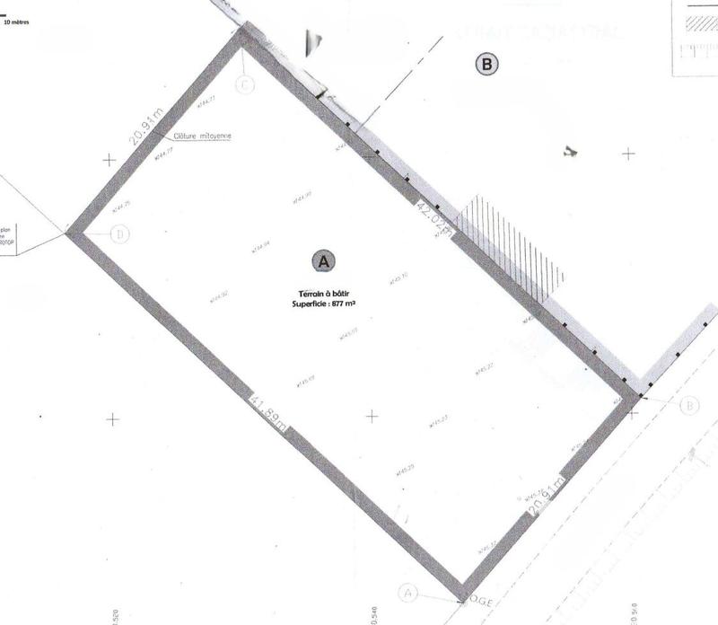 Terrain - 877 m²