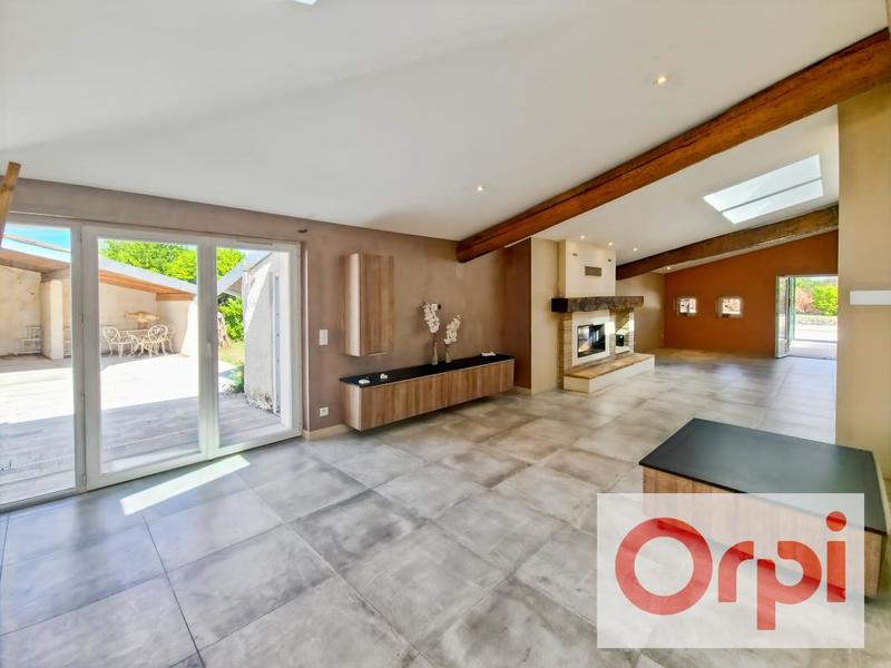 Maison - 288 m² - 5 pièces