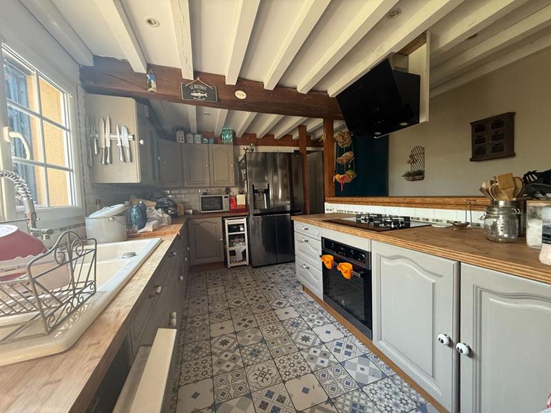 Maison - 208 m² - 10 pièces