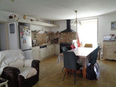 Maison - 200 m² - 11 pièces