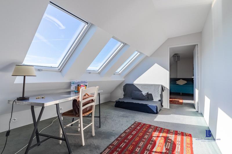 Appartement - 153 m² - 6 pièces