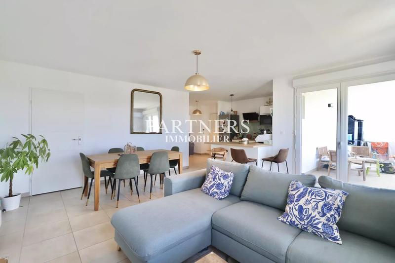 Appartement - 82 m² - 4 pièces