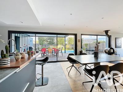 Maison - 143 m² - 6 pièces