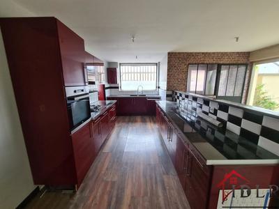 Propriété - 314 m² - 11 pièces