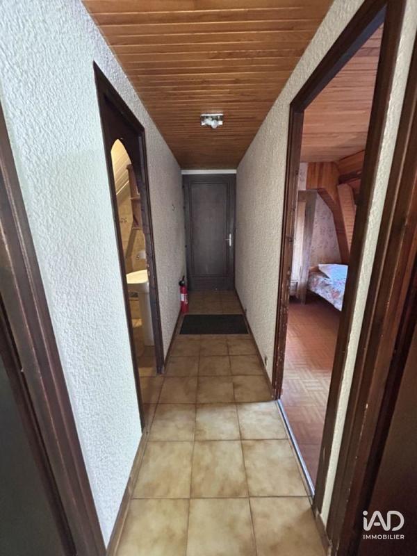 Local commercial - 251 m²