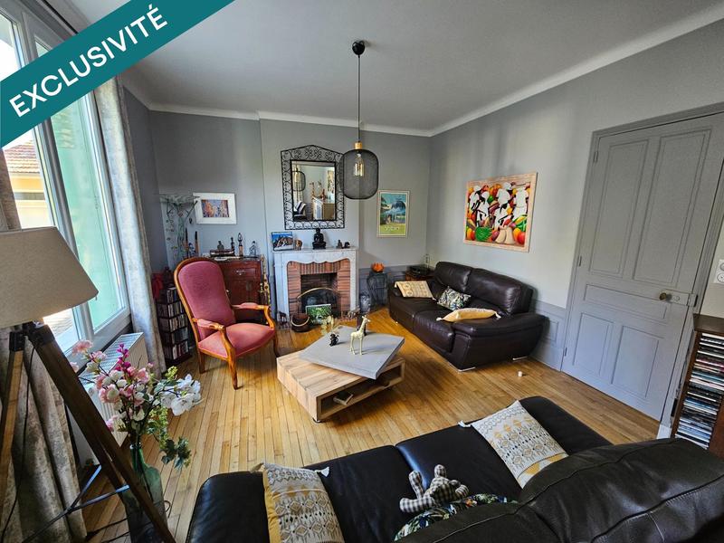 Maison - 220 m² - 9 pièces