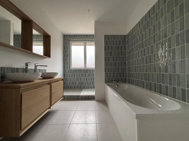 Maison - 111 m² - 4 pièces