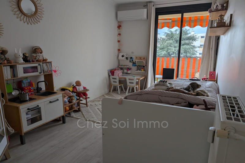 Appartement - 77 m² - 3 pièces
