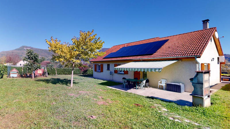 Villa - 100 m² - 5 pièces