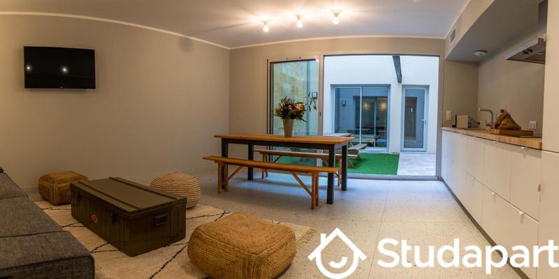 Chambre - 13 m² - 1 pièce