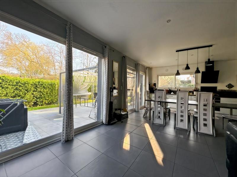 Maison - 143 m² - 5 pièces