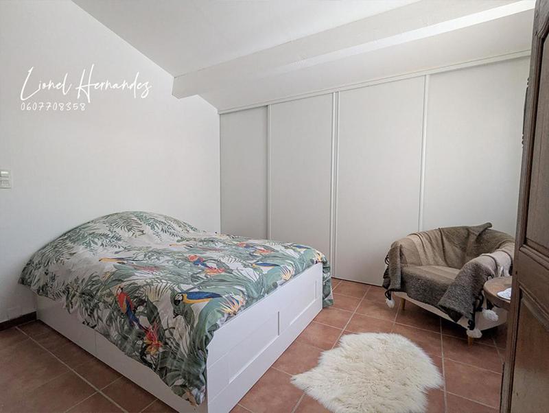 Maison - 295 m² - 10 pièces