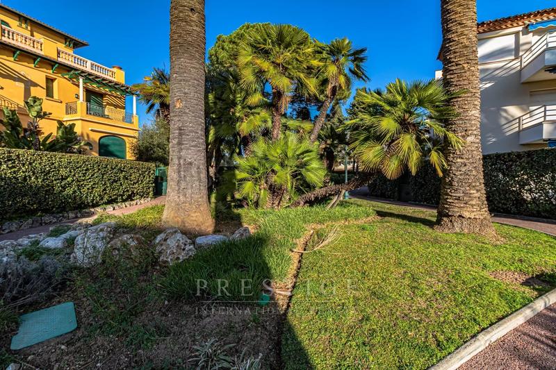 Appartement - 93 m² - 4 pièces