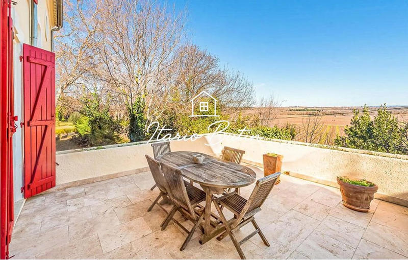 Maison - 415 m² - 14 pièces