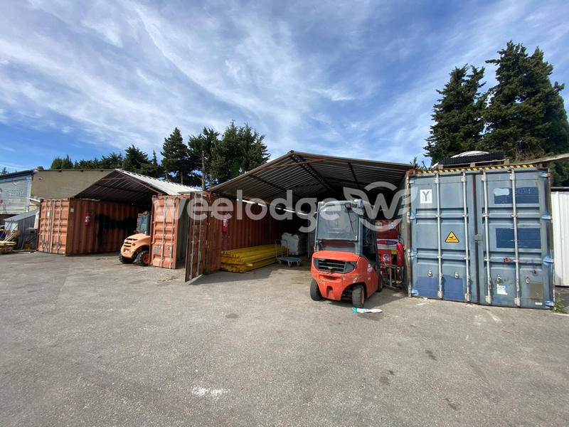 Local d'activités - 700 m²