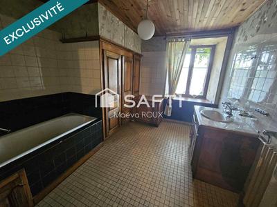 Maison - 233 m² - 6 pièces