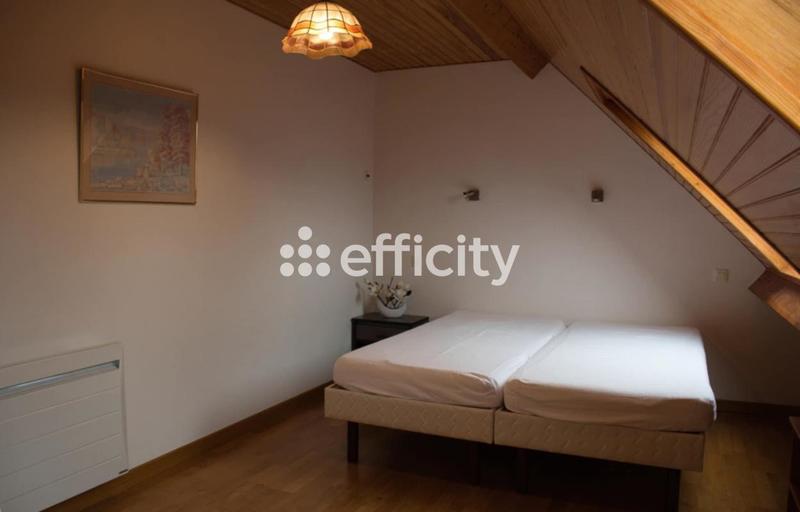 Pavillon - 121 m² - 7 pièces