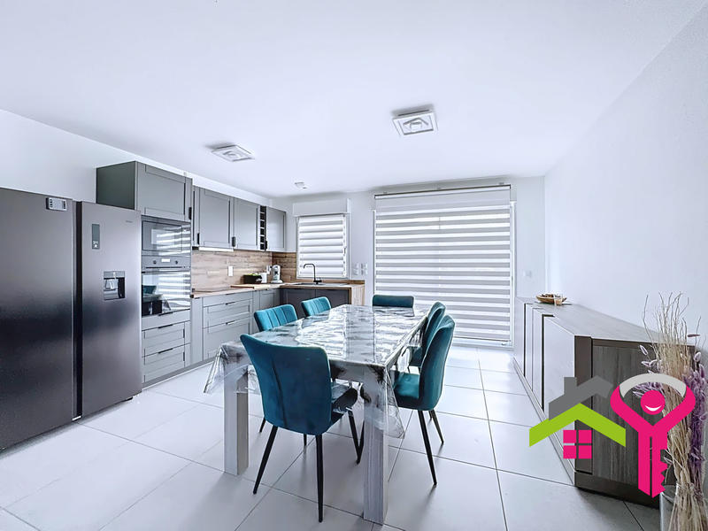 Maison - 96 m² - 4 pièces