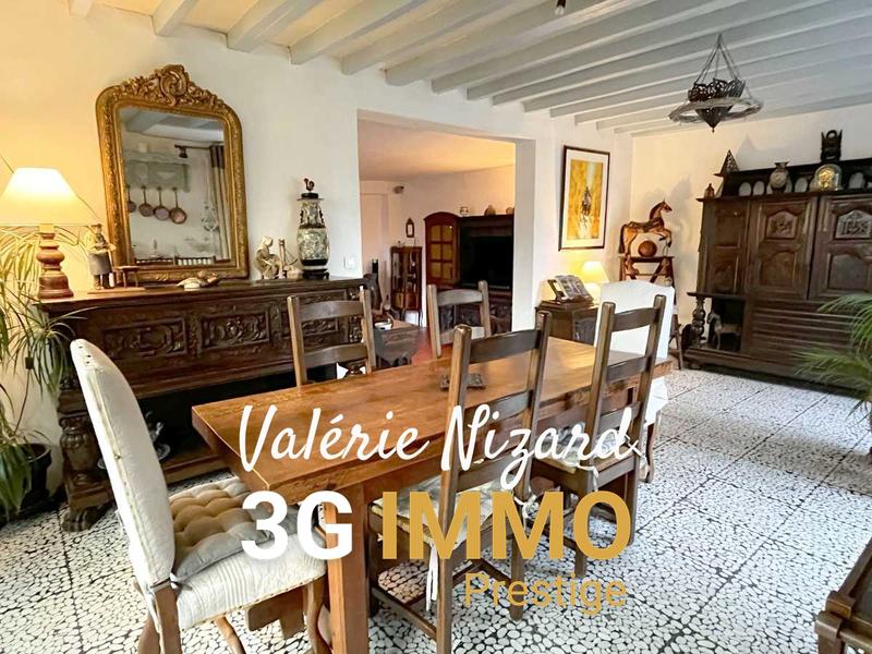 Villa - 231 m² - 10 pièces