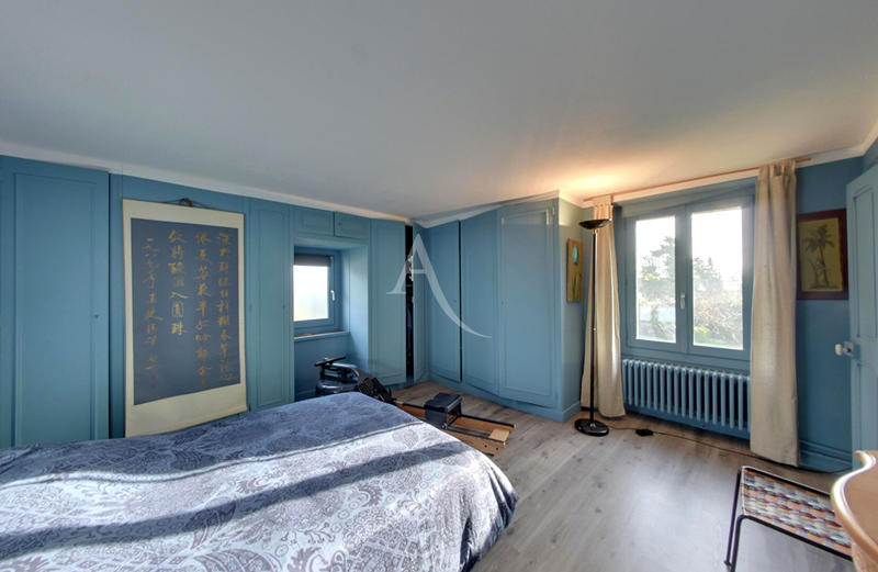 Maison - 207 m² - 6 pièces