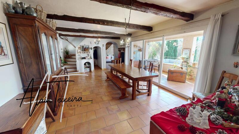 Maison - 170 m² - 7 pièces