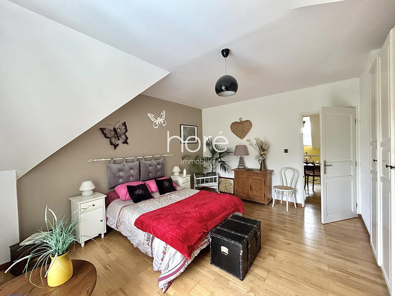 Villa - 275 m² - 9 pièces